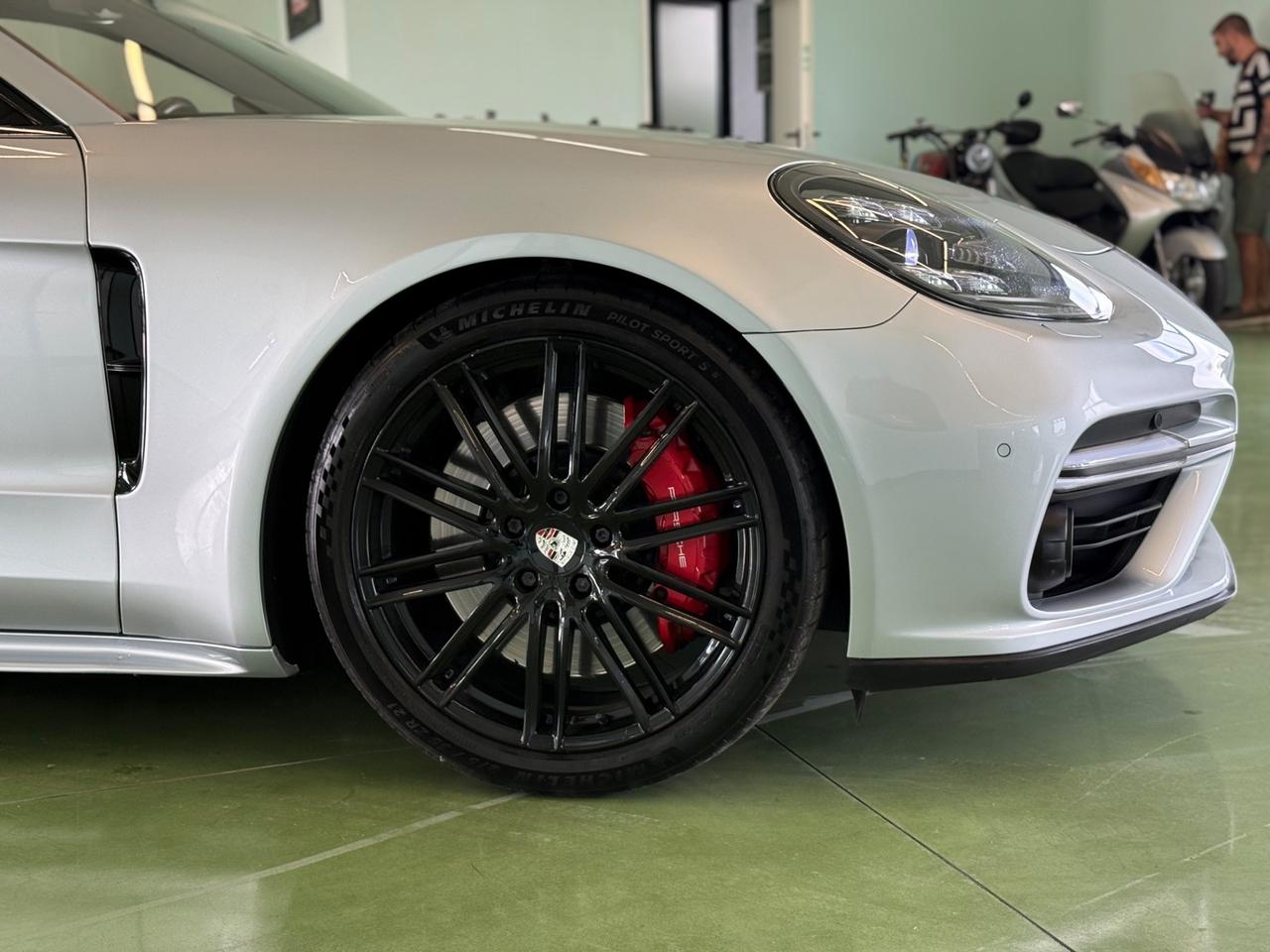 Porsche Panamera 4.0 Turbo