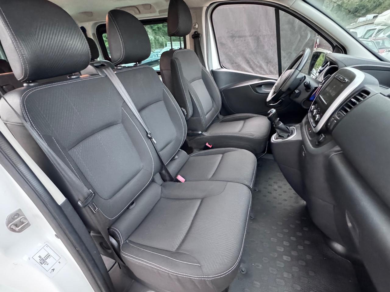 Renault Trafic T29 2.0 DCI EU6 PASSO LUNGO 9p +IVA