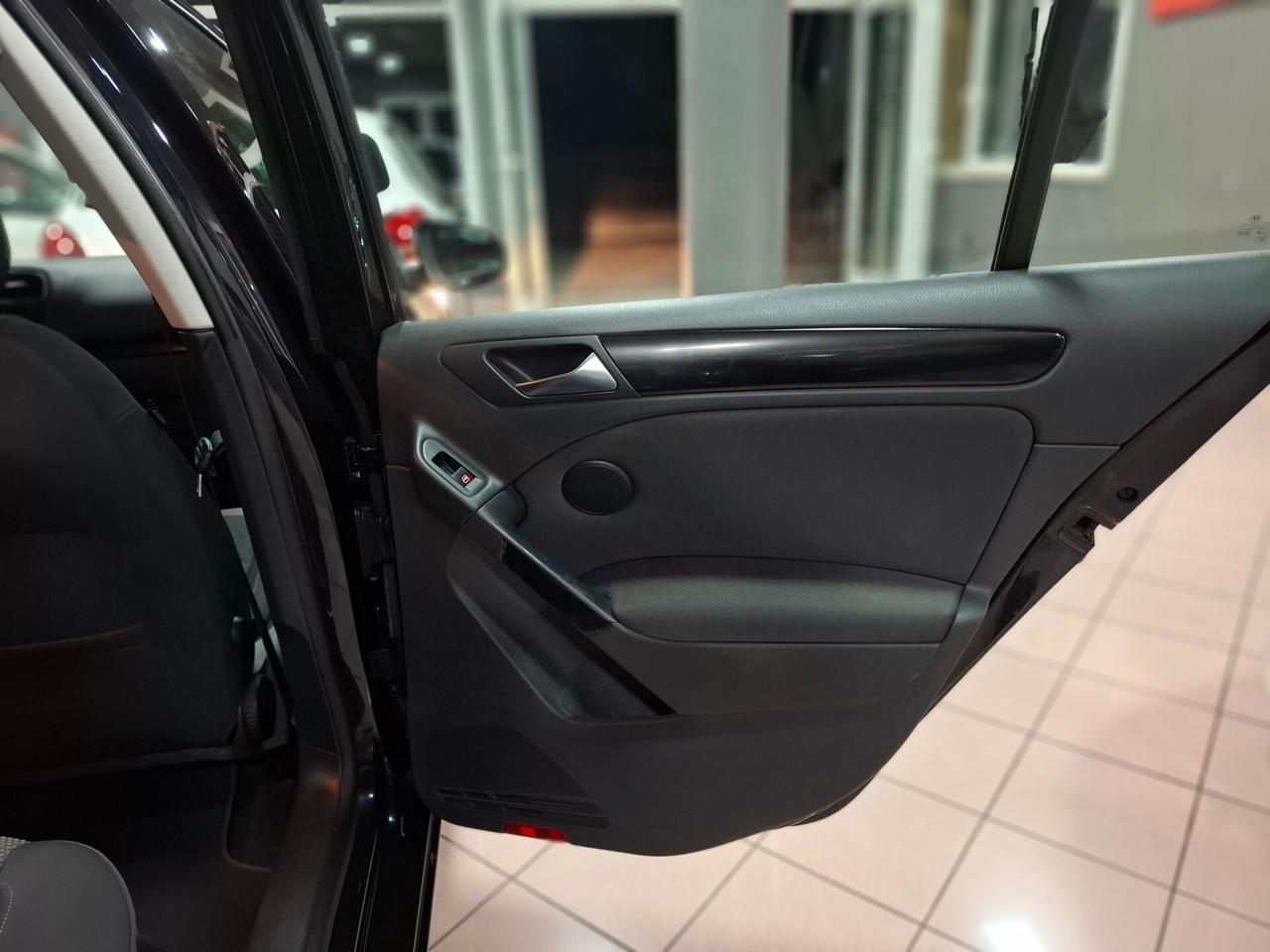 Volkswagen Golf 1.2 benzina Neopatentato