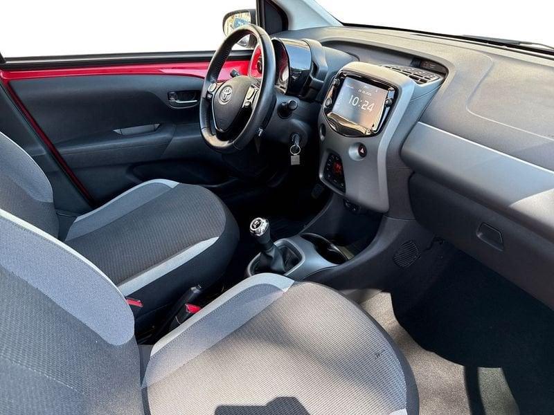 Toyota Aygo Aygo 5p 1.0 x-play 72cv