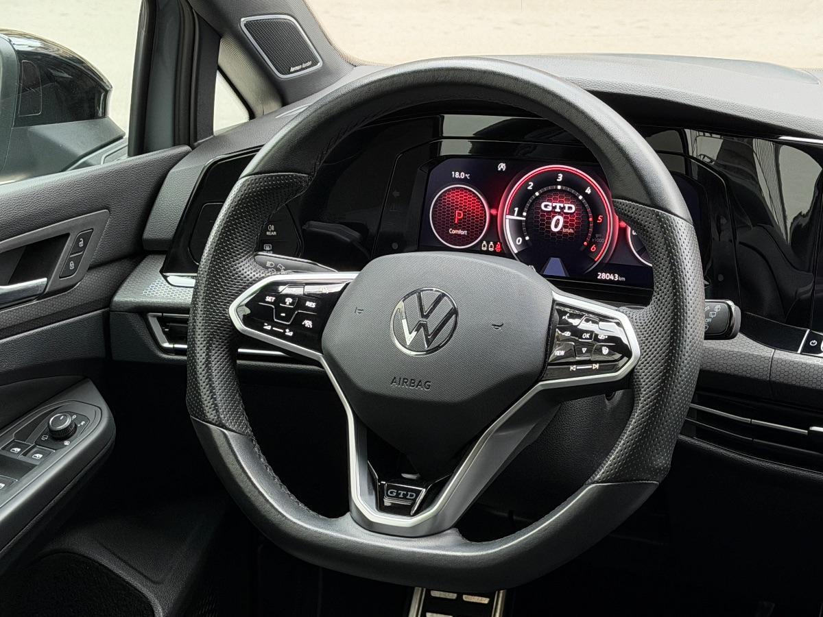 Volkswagen Golf 8 GTD 2.0 TDI 200 CV