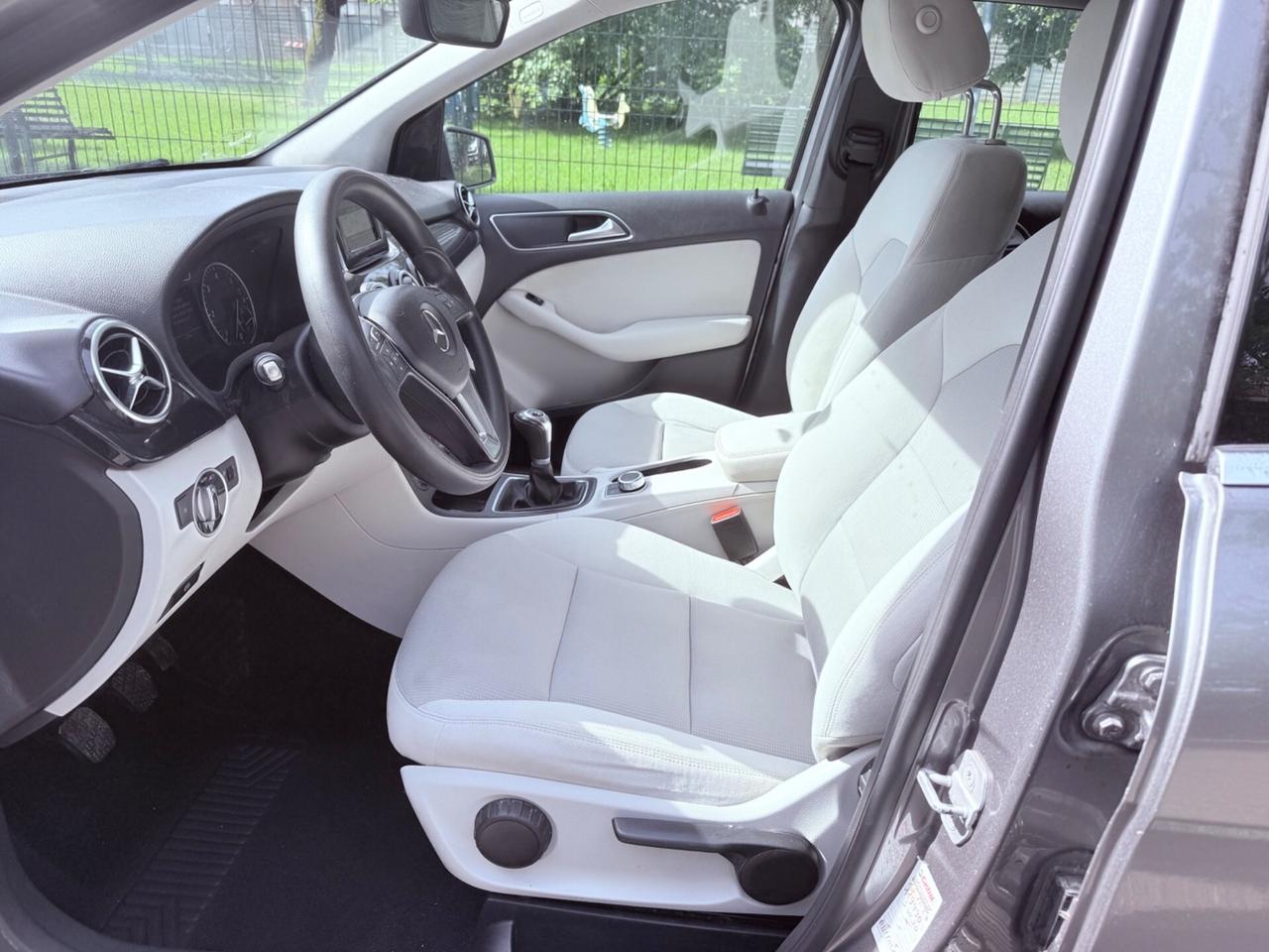 Mercedes-benz B 200 CDI BlueEFFICIENCY