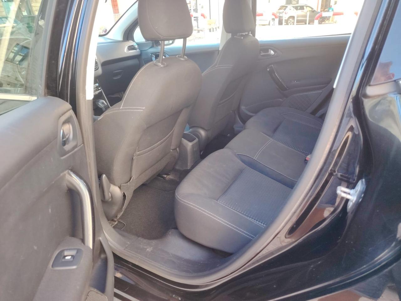 Peugeot 208 BlueHDi 75 5 porte Allure