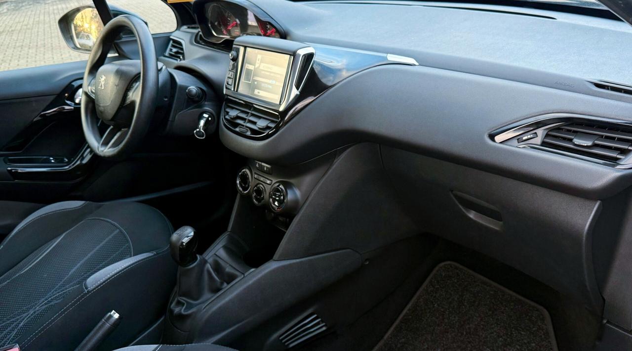 Peugeot 208 1.4 HDi 68 CV 3 porte Allure