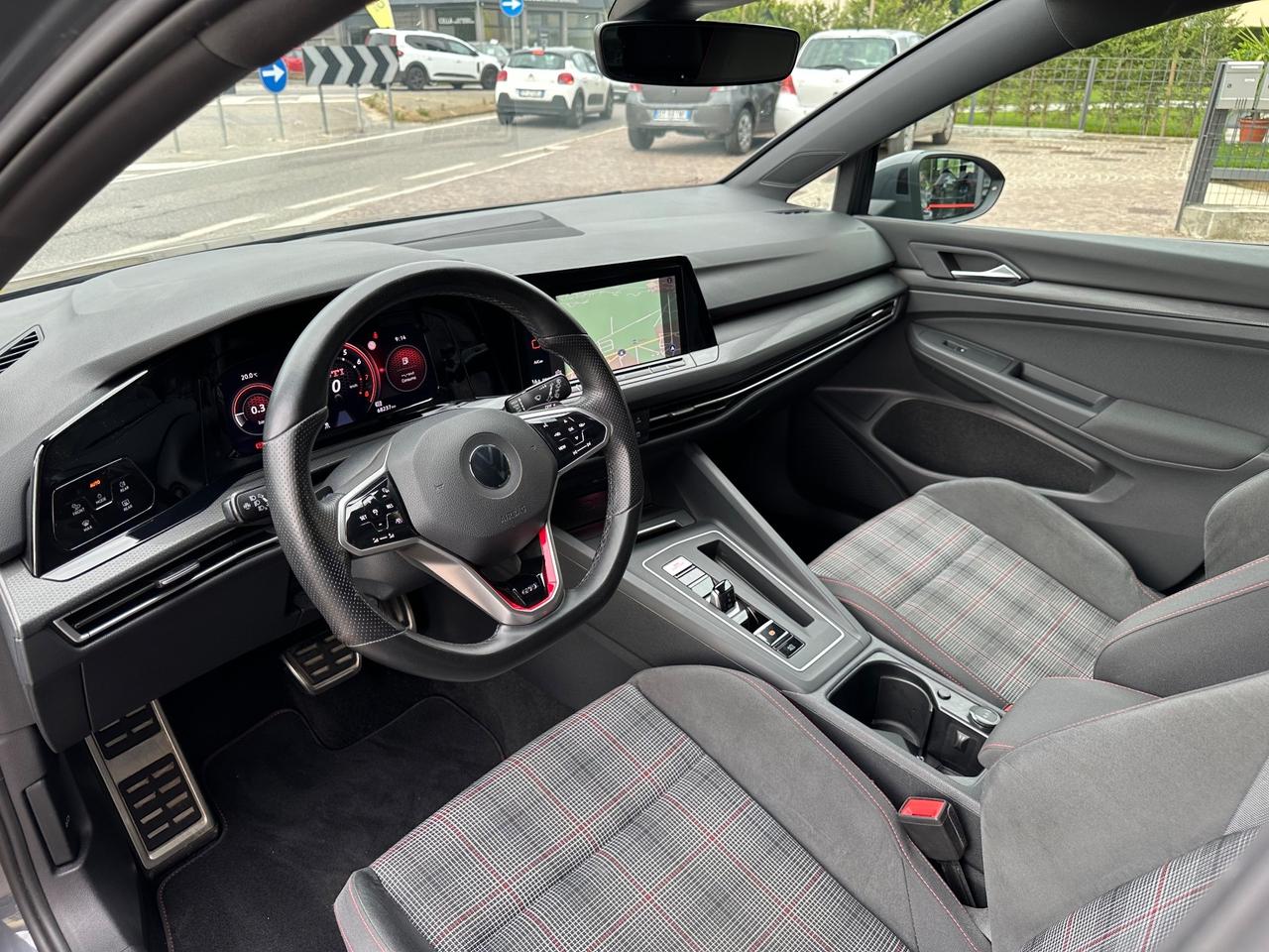 Volkswagen Golf GTI 2.0 TSI