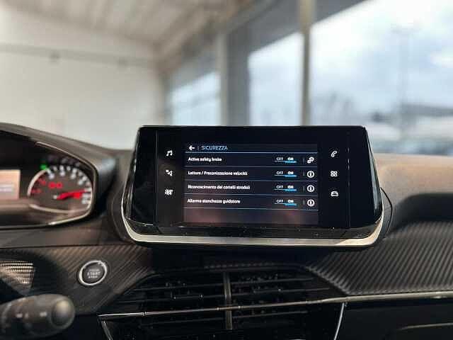 Peugeot 2008 PureTech 130 S&S Allure Pack