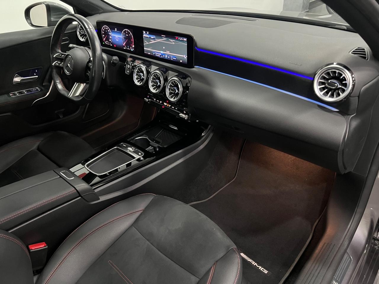 Mercedes Benz A180d Aut. AMG Line Premium Plus 116 cv