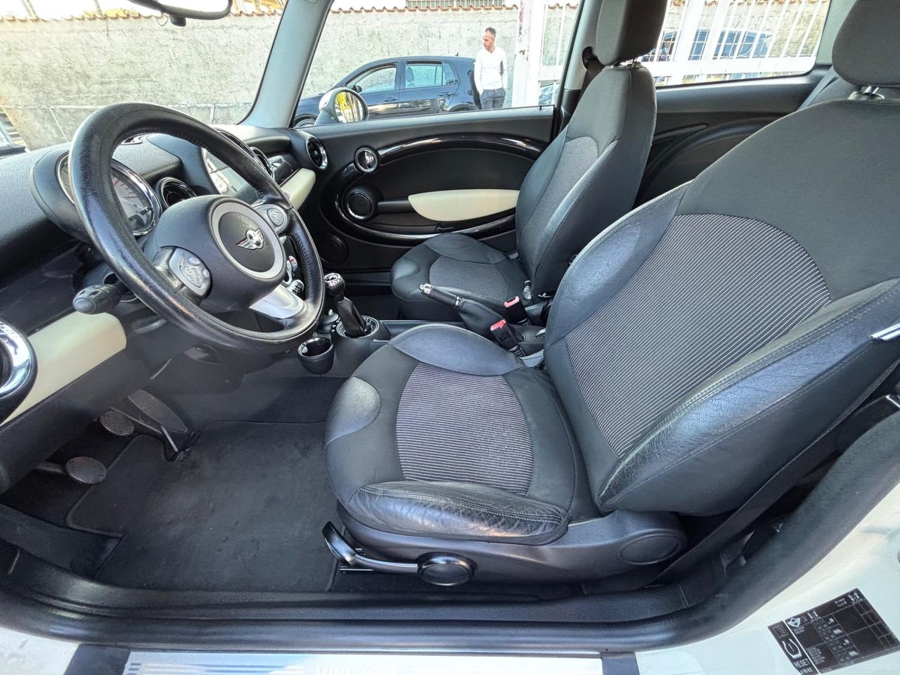 MINI COOPER D 1.6 109CV 130.000KM