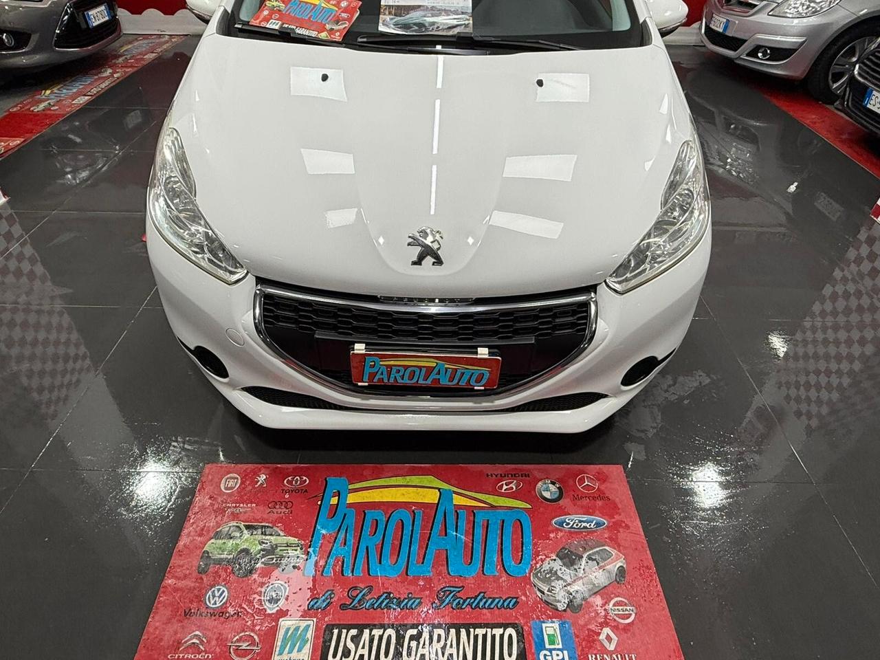 Peugeot 208 1.0 68cv Active - 2014