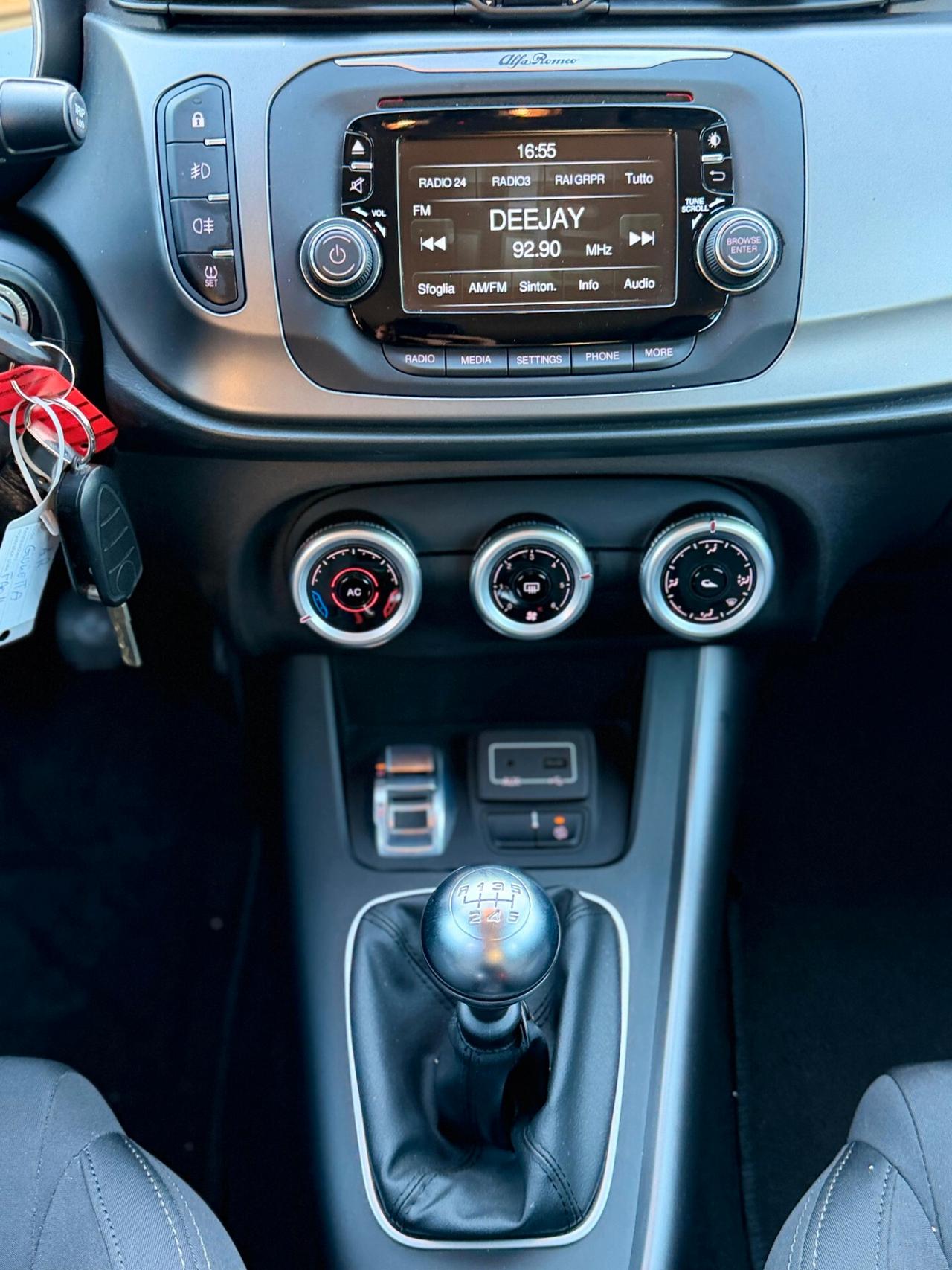 Alfa Romeo Giulietta 1.6 JTDm-2 120 CV Distinctive e6