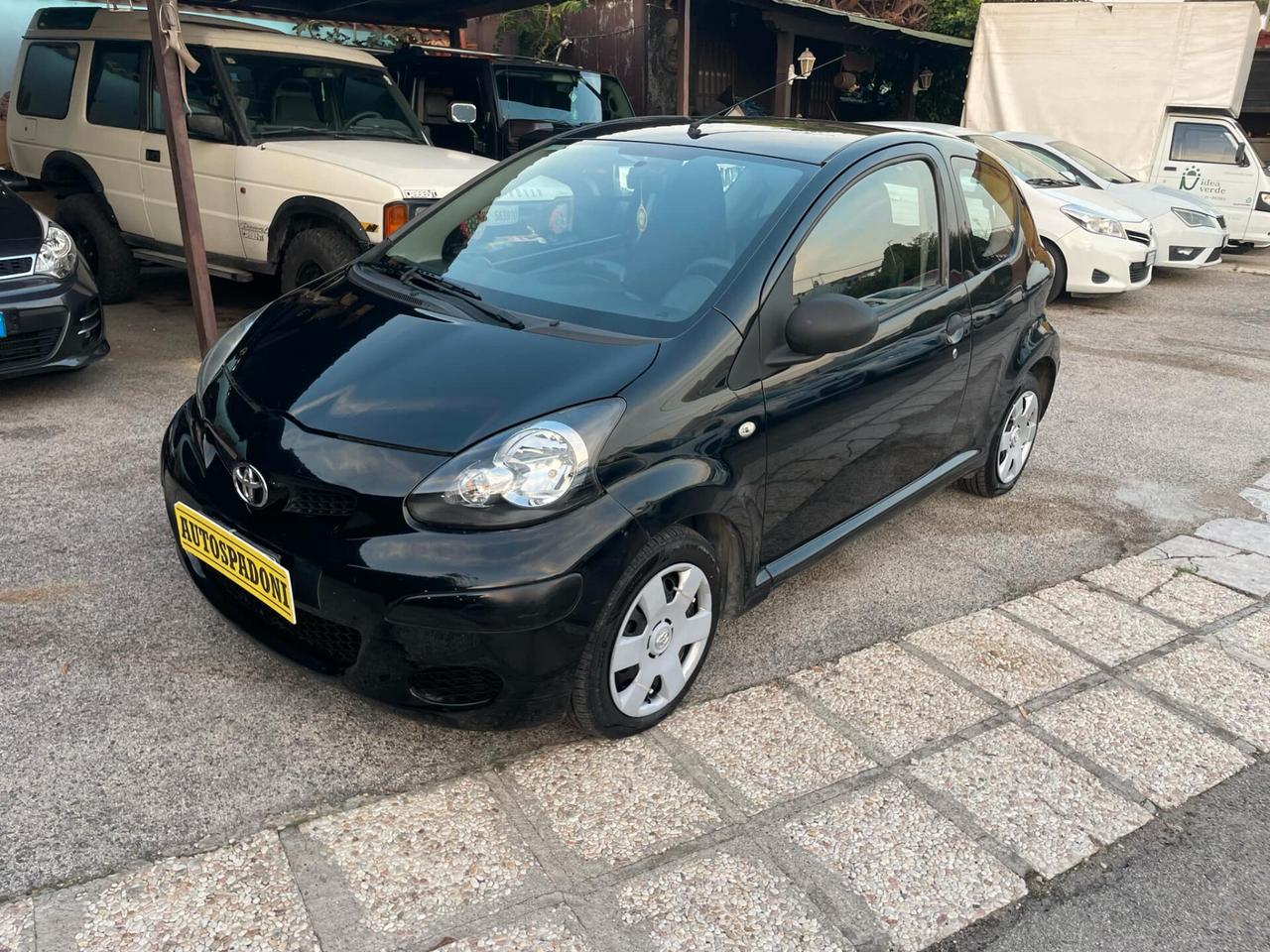 Toyota Aygo 1.0 12V VVT-i 3 porte Now Connect NEOPATENTATI E5