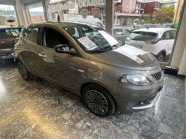 Lancia Ypsilon 1.0 FireFly 5 porte Hybrid Gold