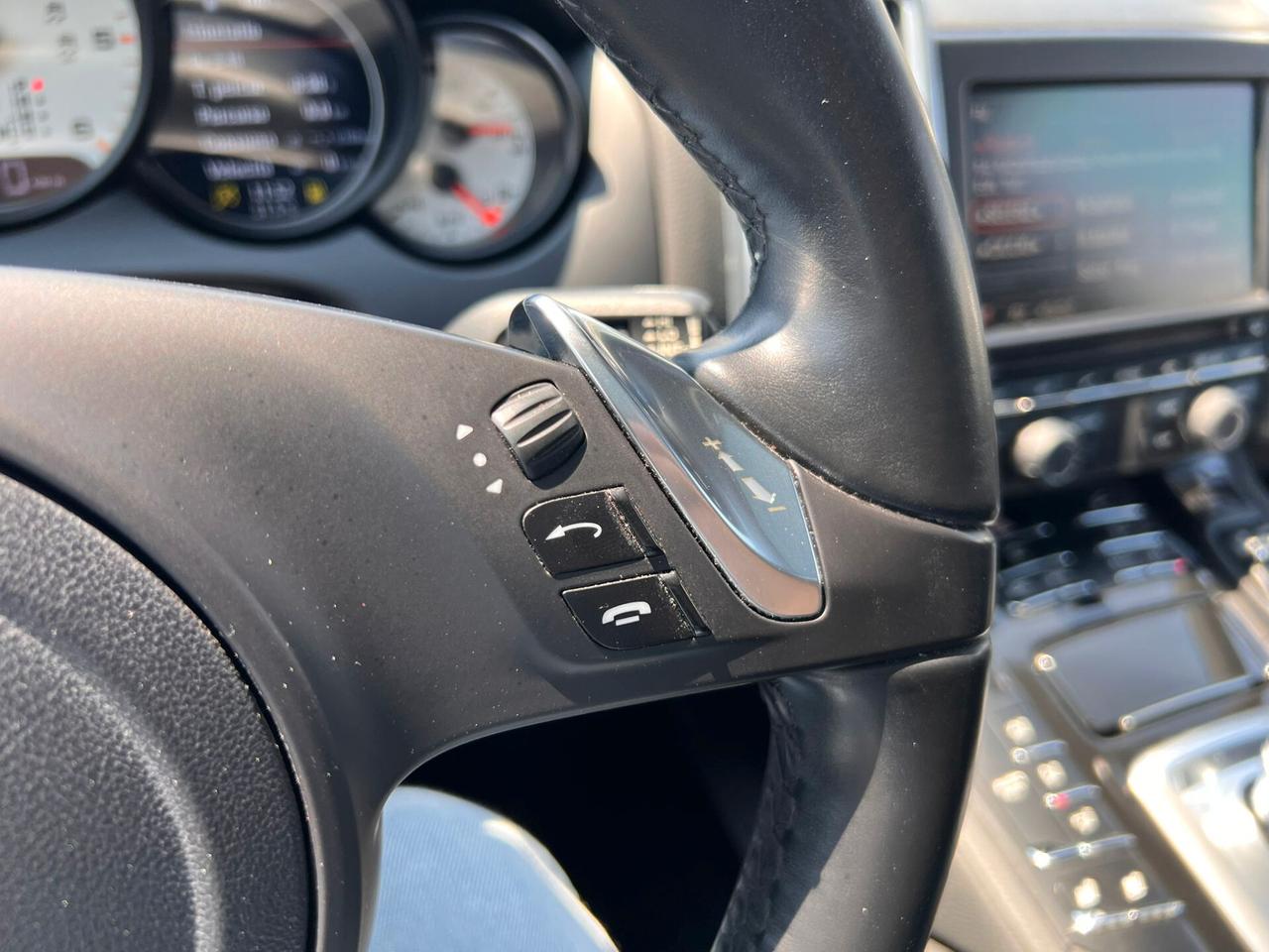 Porsche Cayenne 3.0 Diesel 245CV no superbollo