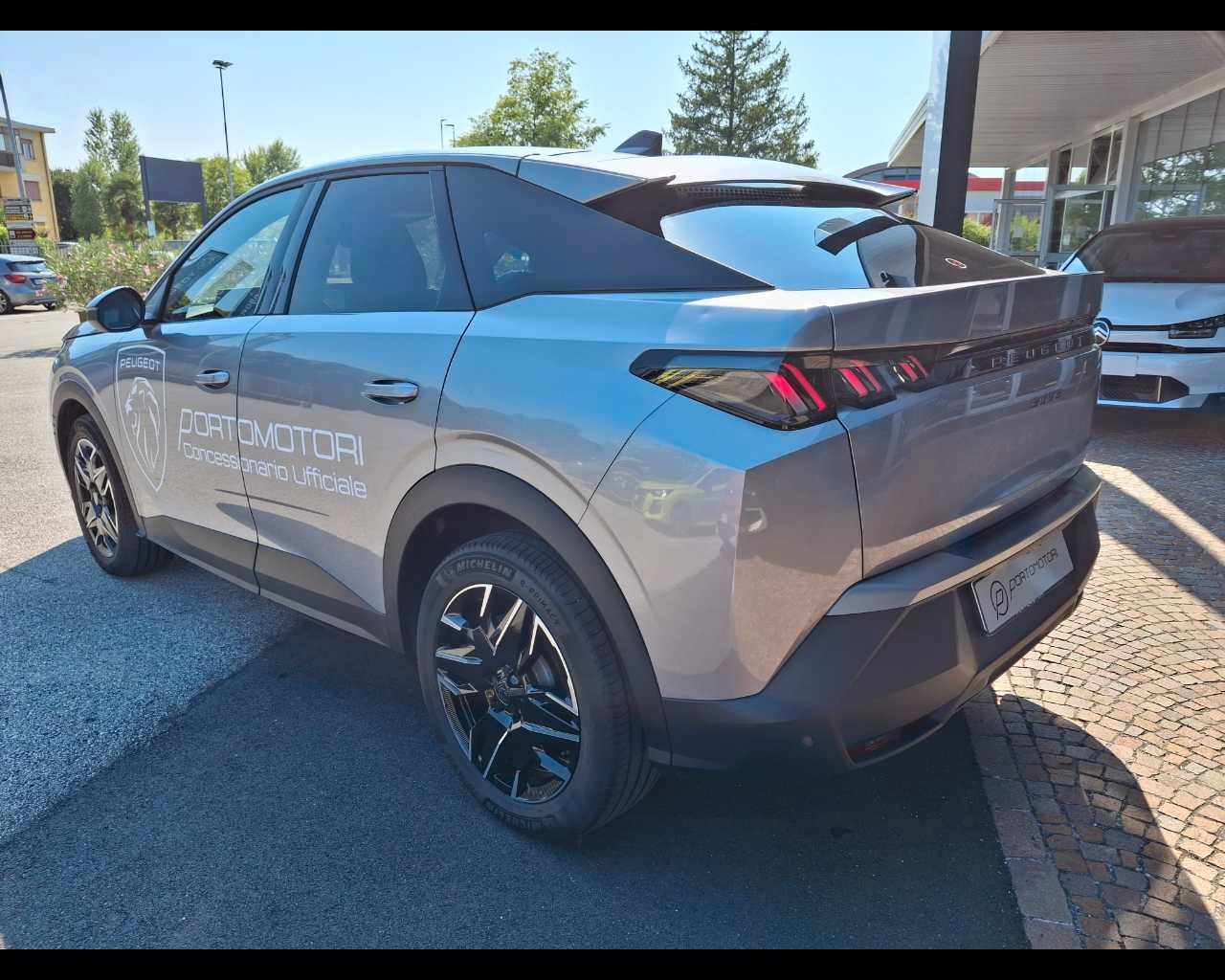 PEUGEOT Nuova 3008 ALLURE - Hybrid 136 E-DCS6
