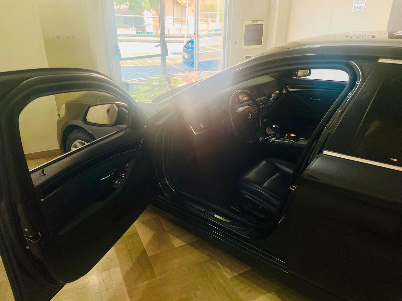 Bmw 520 520d Touring Luxury Pelle Individual Euro6