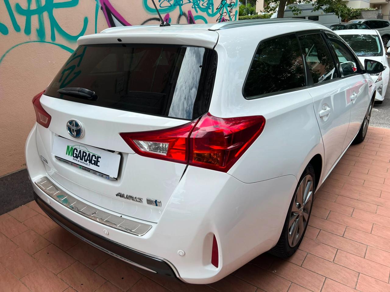 Toyota Auris TS 1.8 Hybrid Lounge - BATTERIE SOSTITUITE