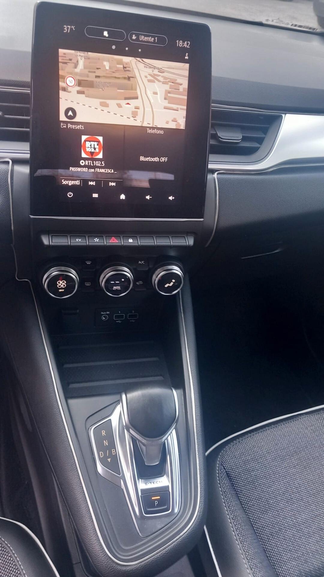 Renault Captur 1.6 Full Hybrid E-Tech Auto