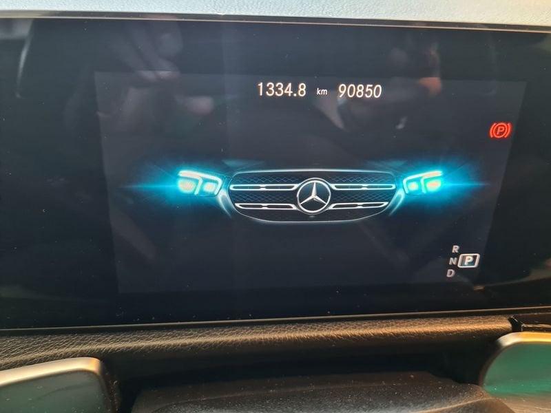 Mercedes-Benz GLB GLB 200 d Automatic Business