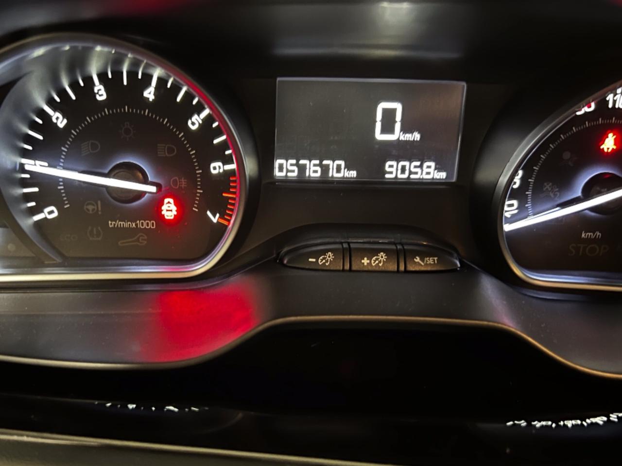 Peugeot 208 PureTech 82 Stop&Start 5 porte Signature Ok Neopatentati Perfetta