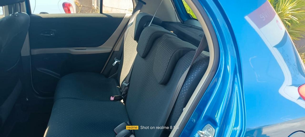 Toyota Yaris 1.0 5 porte Sol