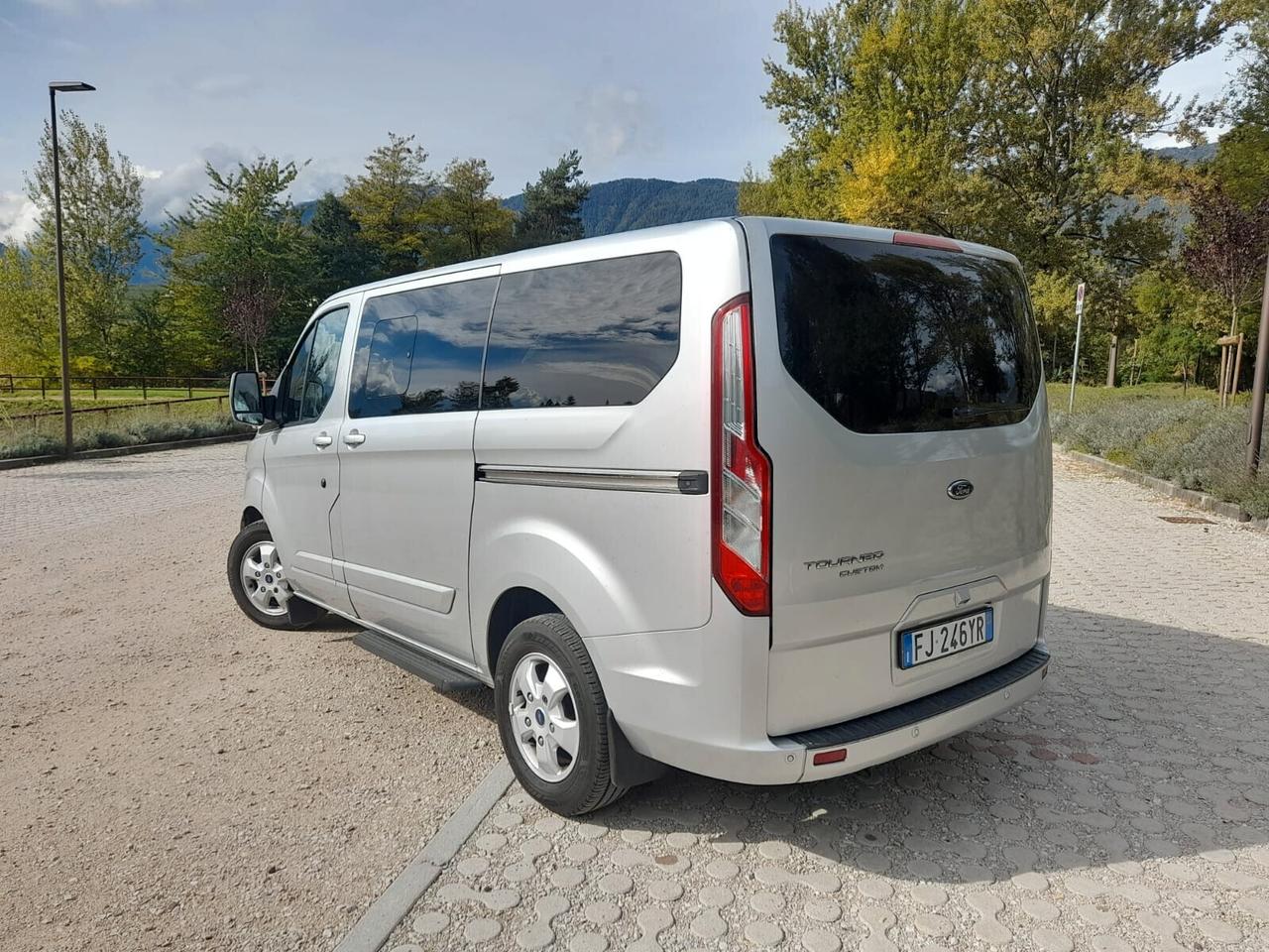 Ford Tourneo Custom 2.0 TDCi Titanium 9 POSTI