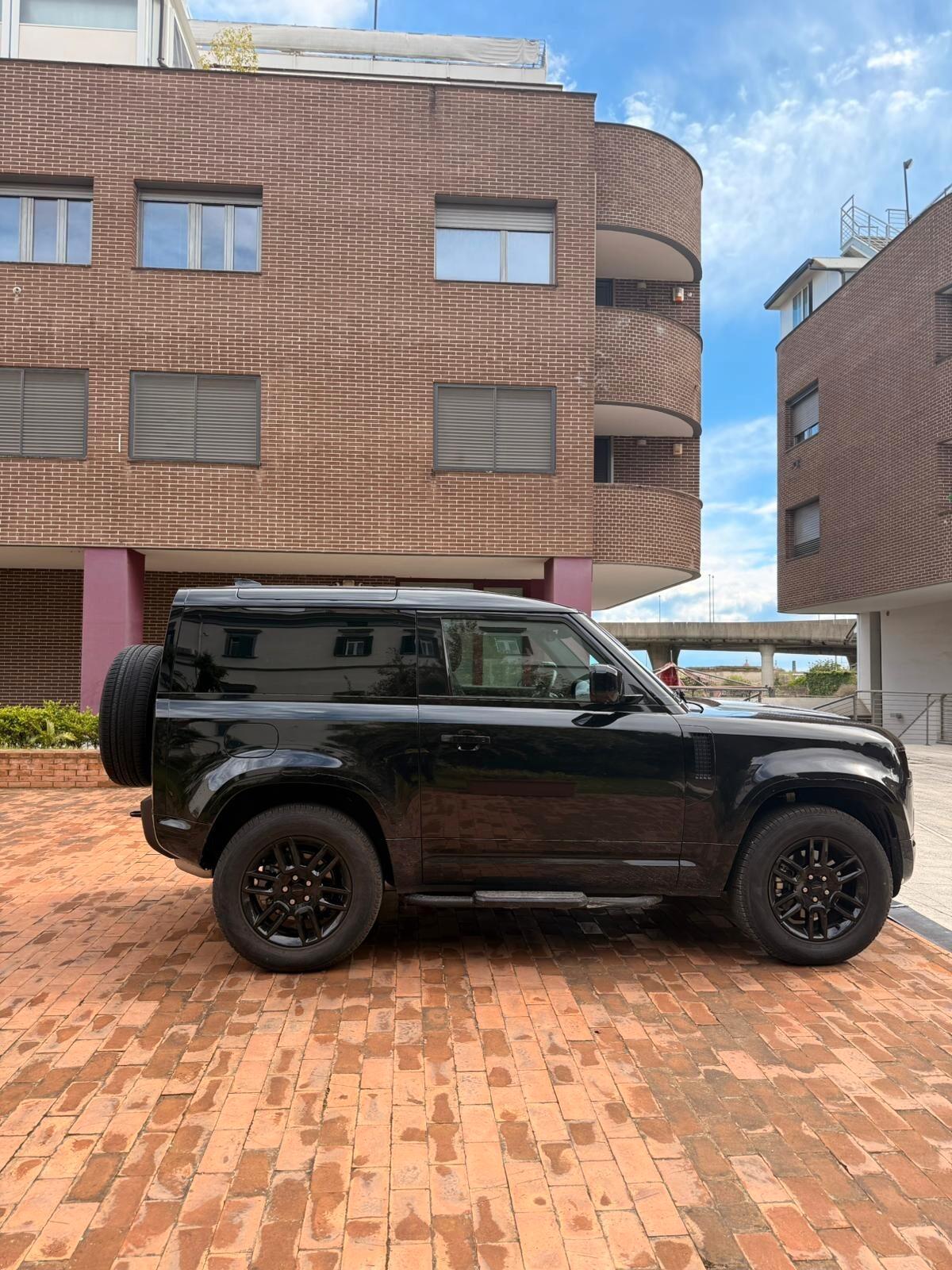 Land Rover Defender 110 2.0 Si4 PHEV 300 CV AWD Auto X-Dynamic SE