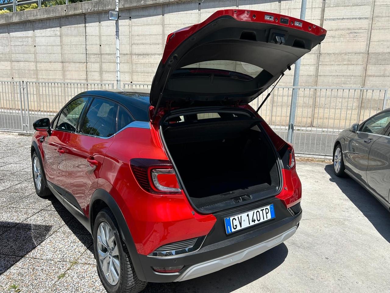 Renault Captur Full Hybrid E-Tech 145 CV Initiale Paris