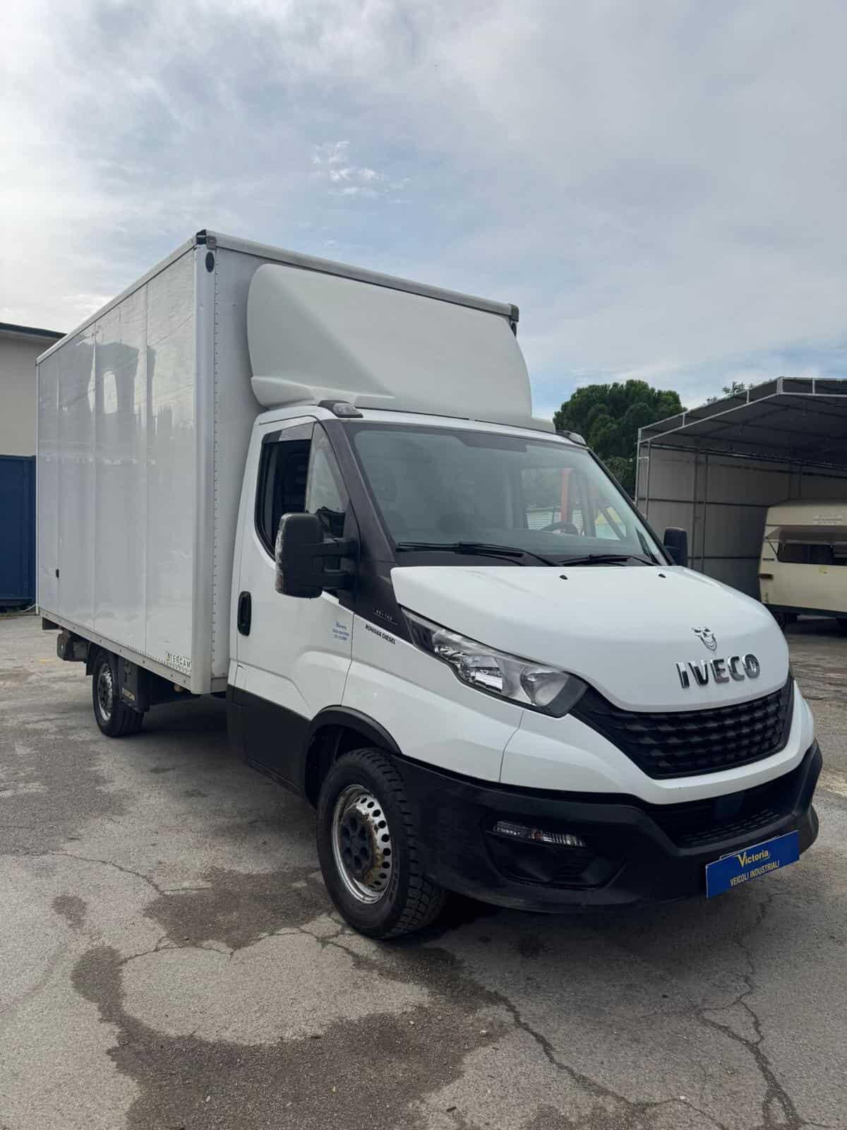 0417 FURGONE SPONDA IVECO DAILY 2020