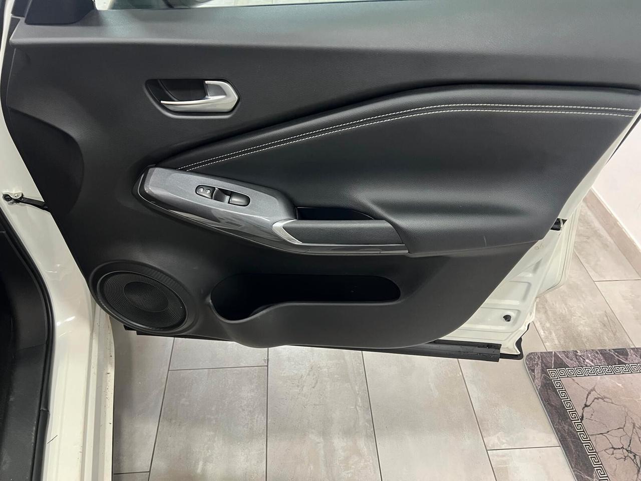 Nissan Juke 1.0 DIG-T 114 CV N-Connecta