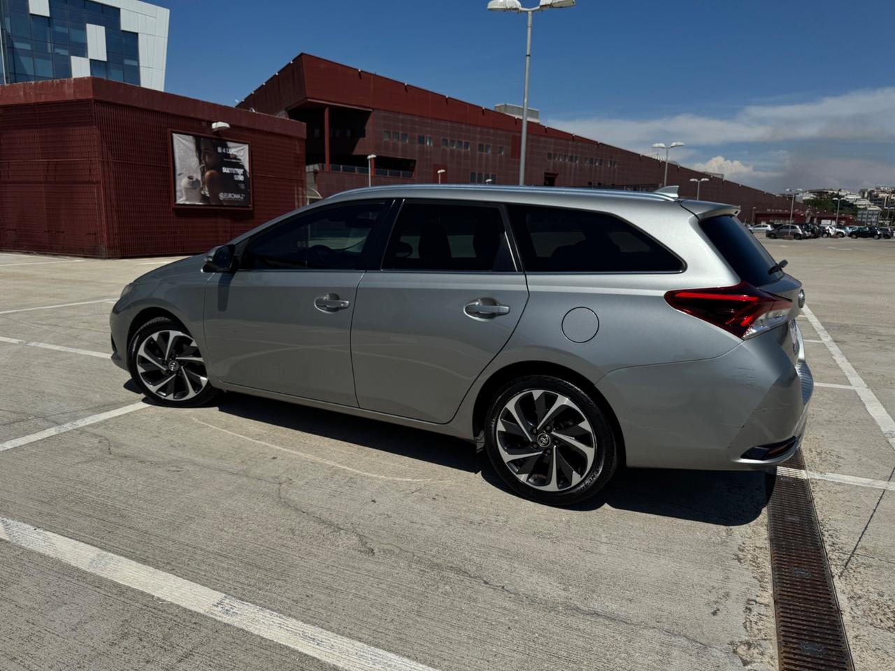 Toyota Auris 2016 78.000km diesel euro6