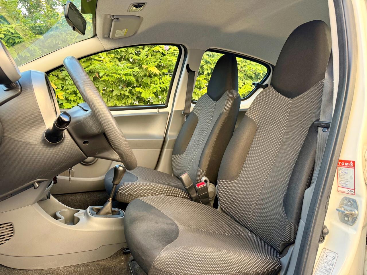 Toyota Aygo 1.0 12V VVT-i 5 porte 68cv ADATTA A NEO PATENTATI TAGLIANDI TOYOTA