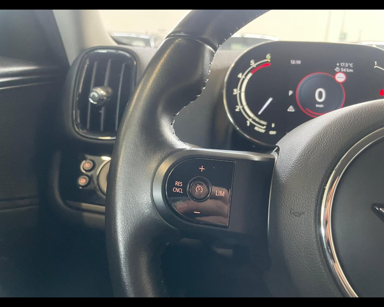 MINI Mini Countrym.(F60) - Mini 2.0 Cooper D Essential Countryman