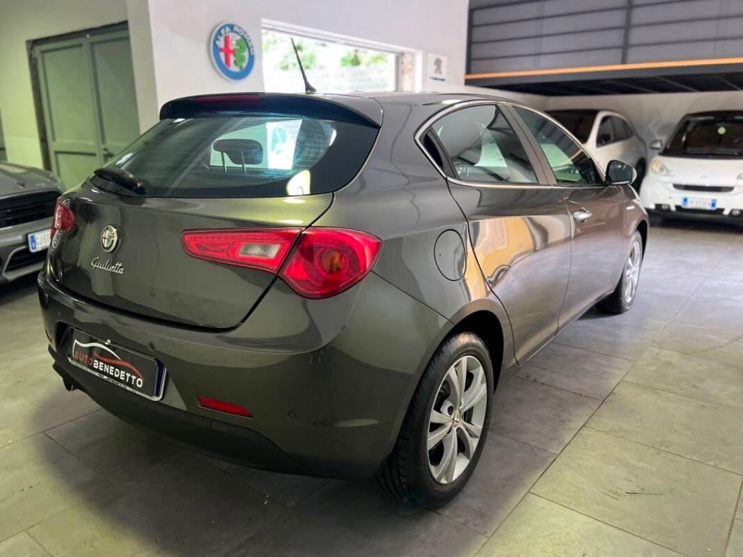 Alfa Romeo Giulietta 1.6 JTD 105 CV Distinctive