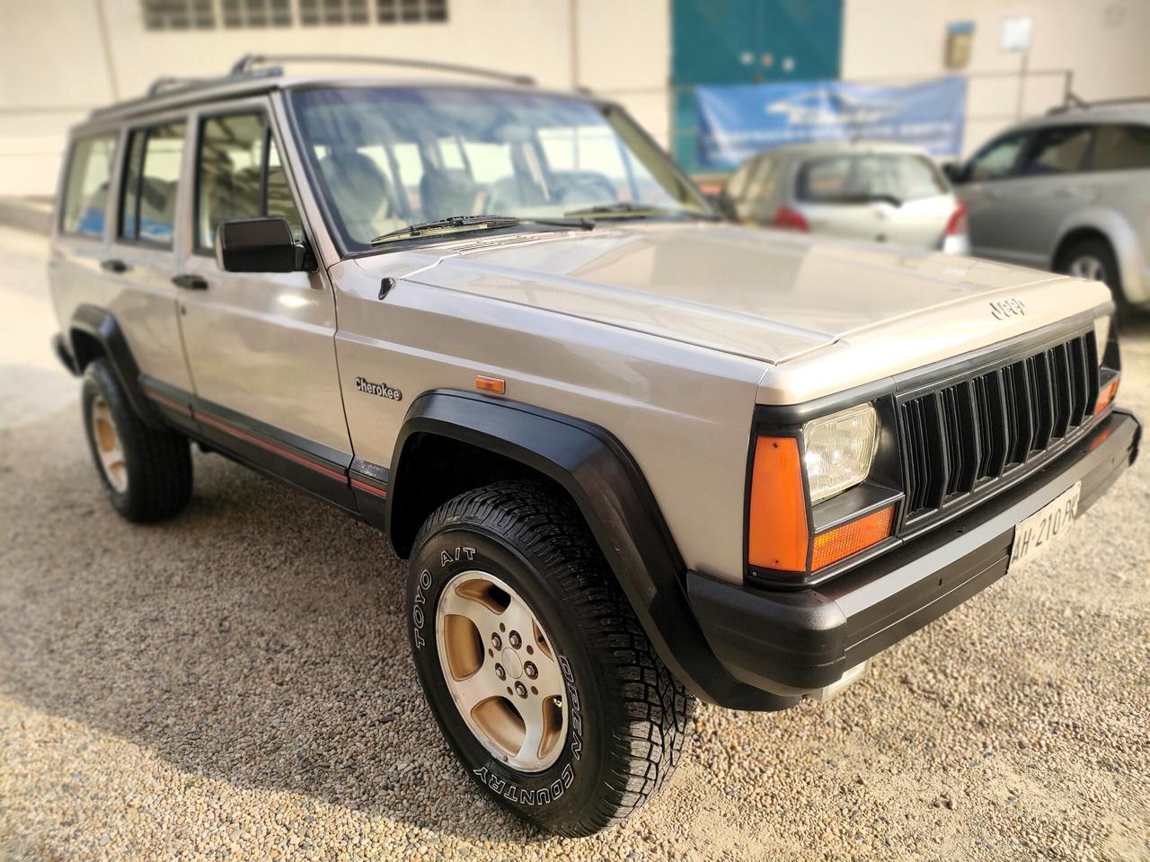 Jeep Cherokee 2.5 TD 5p Selec-Trac Country