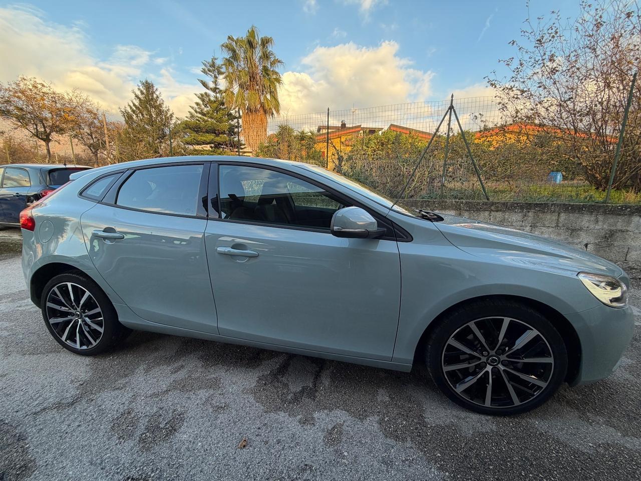 Volvo V40 D3 R-design Kinetic UNICO PROPRIETARIO