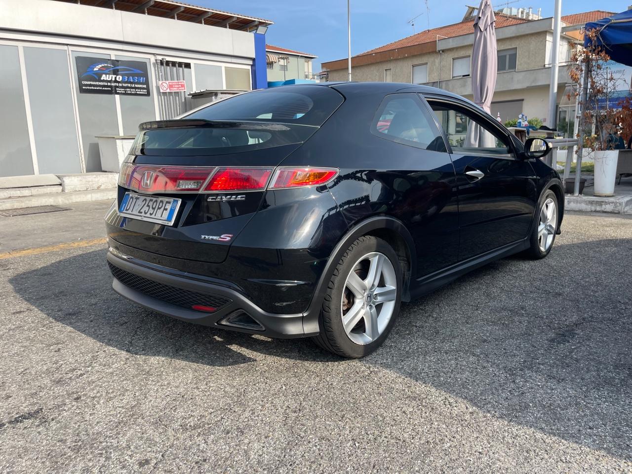 Honda Civic 1.8 i-VTEC 3p. Type S