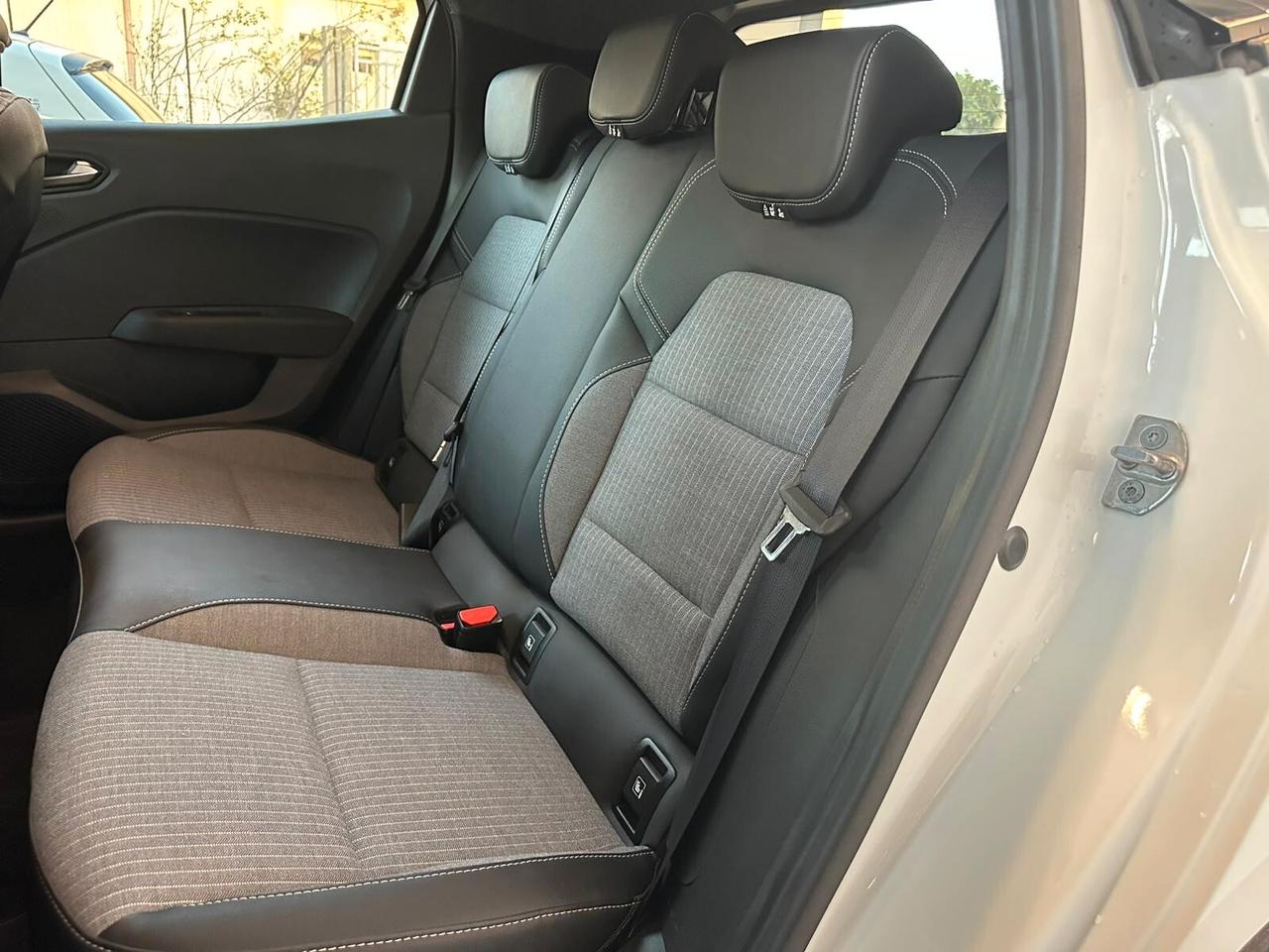 Renault Clio TCe 90 CV 5 porte Techno 2025