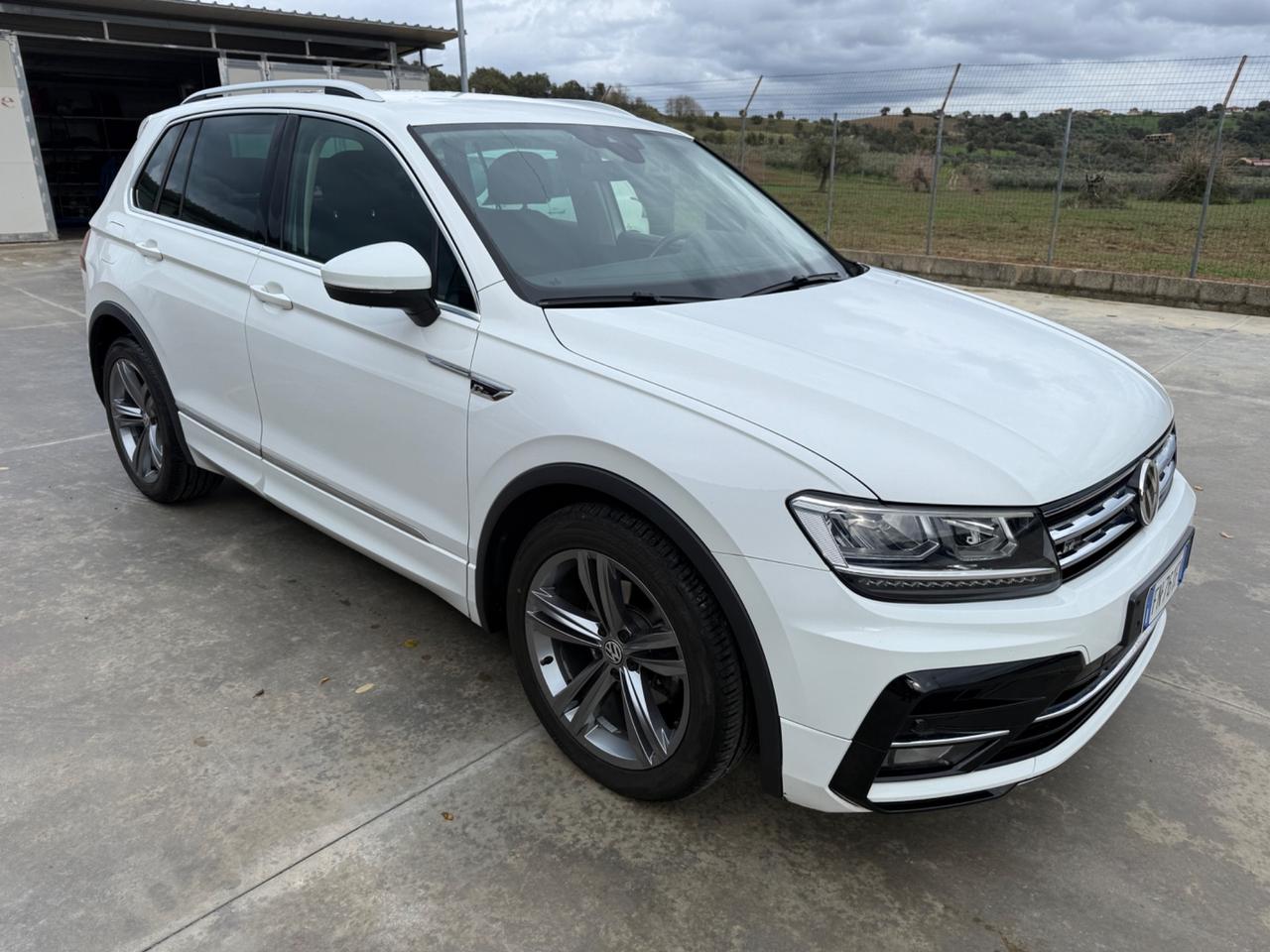 Volkswagen Tiguan 1.6 TDI 116cv R LINE