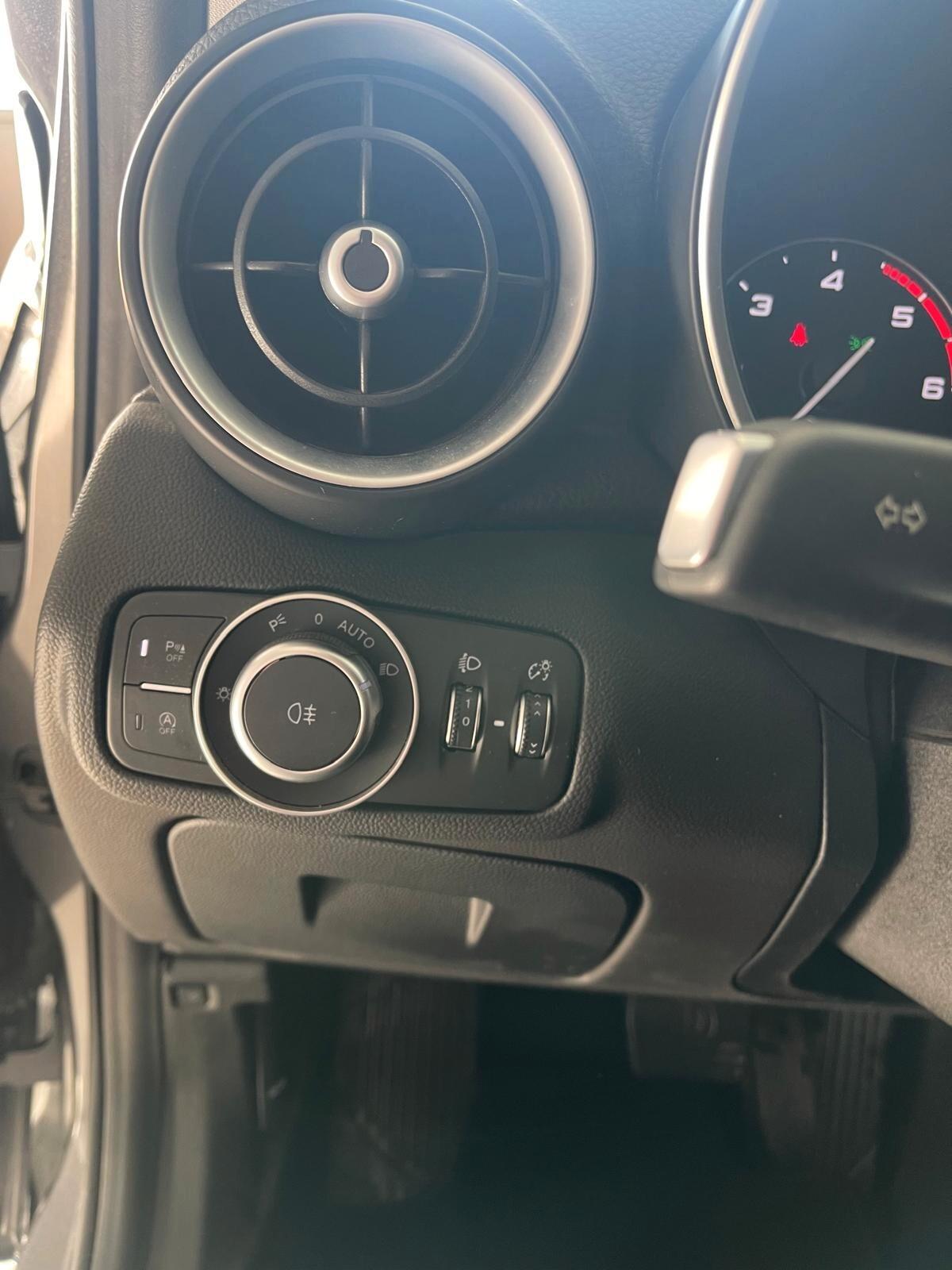 Alfa Romeo Giulia 2.2 Turbodiesel 190 CV AT8 AWD Q4 Executive