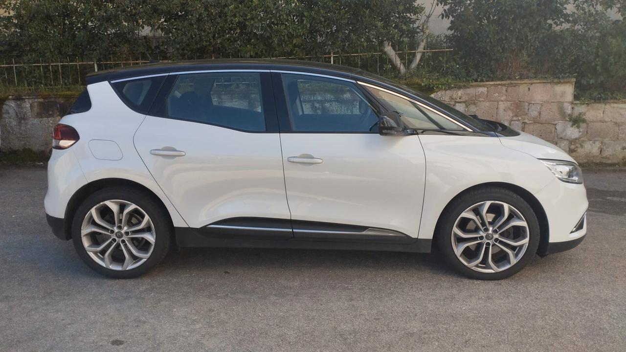 Renault Scenic Scénic Blue dCi 120 CV Initiale Paris