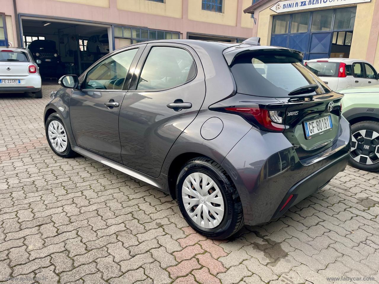 TOYOTA Yaris 1.0 5p. Business