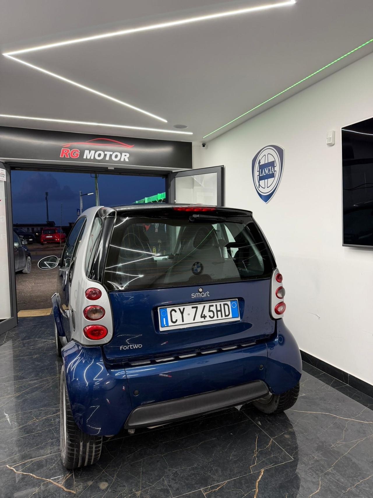 Smart ForTwo 700 coupé pure (45 kW)