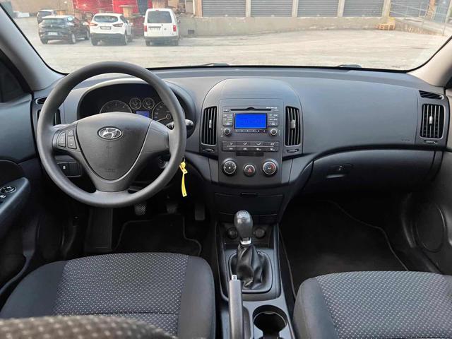 HYUNDAI i30 CW 1.6 CRDi 90CV 6m senza nessun lavoro da fare