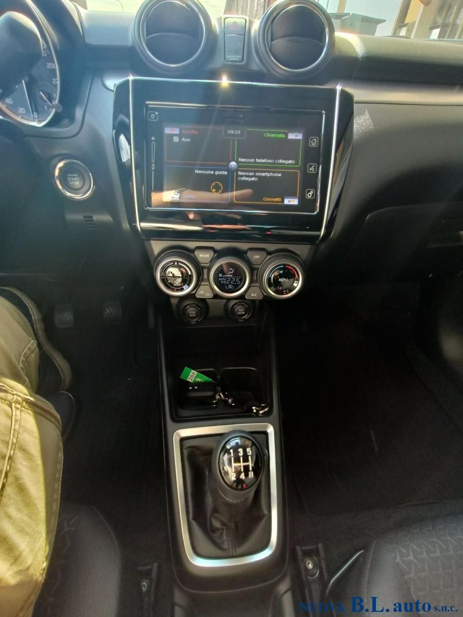 SUZUKI - Swift - 1.2 Hybrid Top
