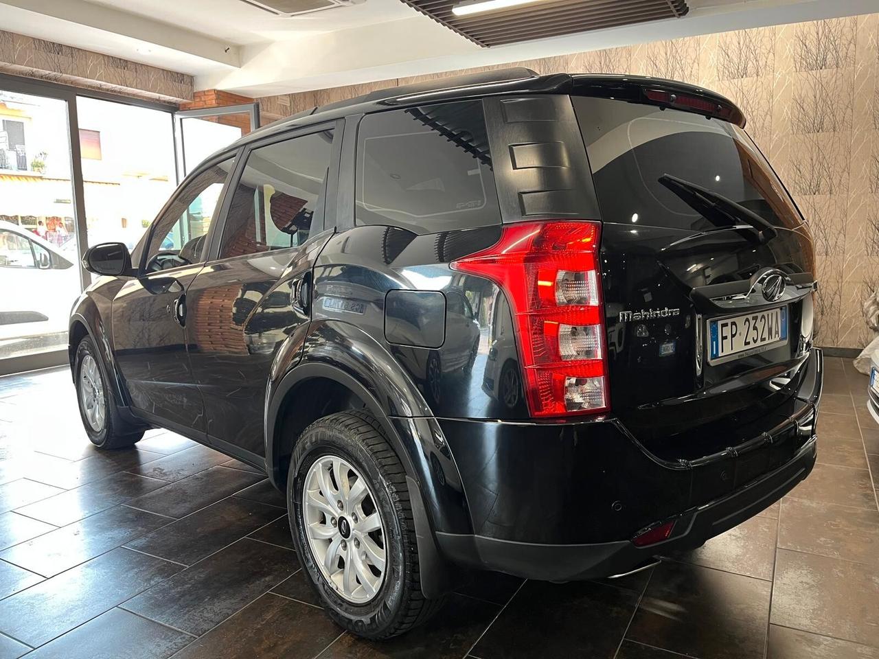 Mahindra XUV500 2.2 16V FWD W8