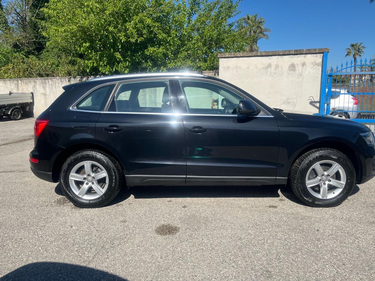 Audi Q5-2.0 tdi/170 cv-s.tronic-4X4-2012