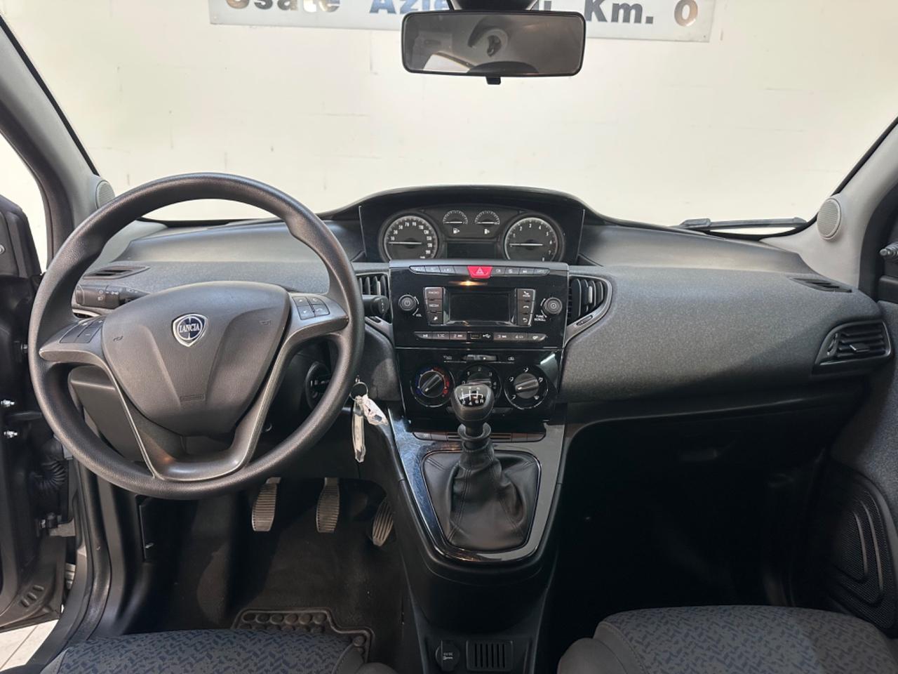 Lancia Ypsilon 1.0 FireFly 5 porte S&S Hybrid Ecochic Silver