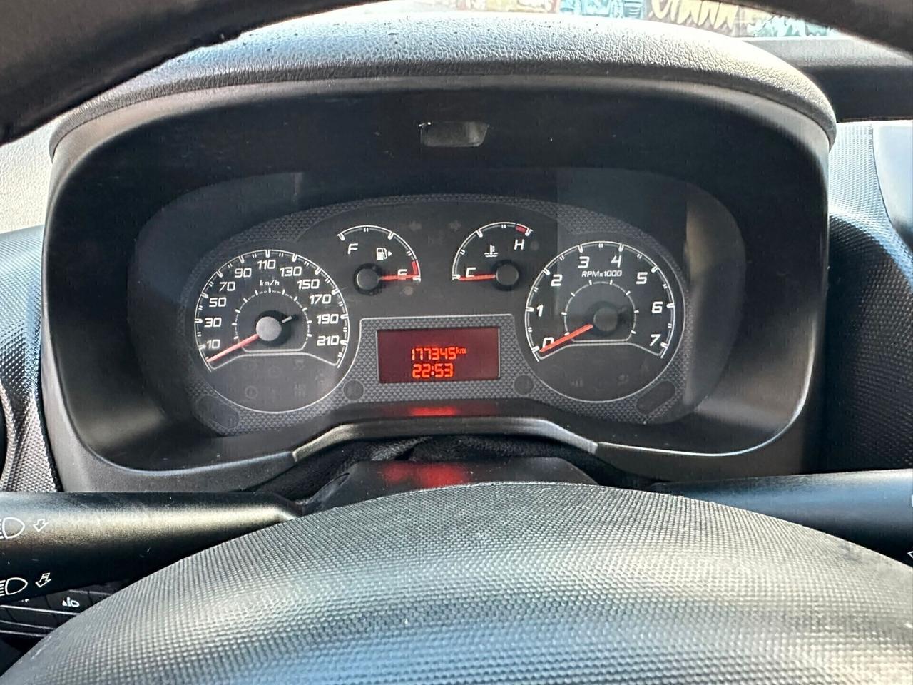 FIAT QUBO CON 4 POSTI E 177.000 KM SUPER PREZZO