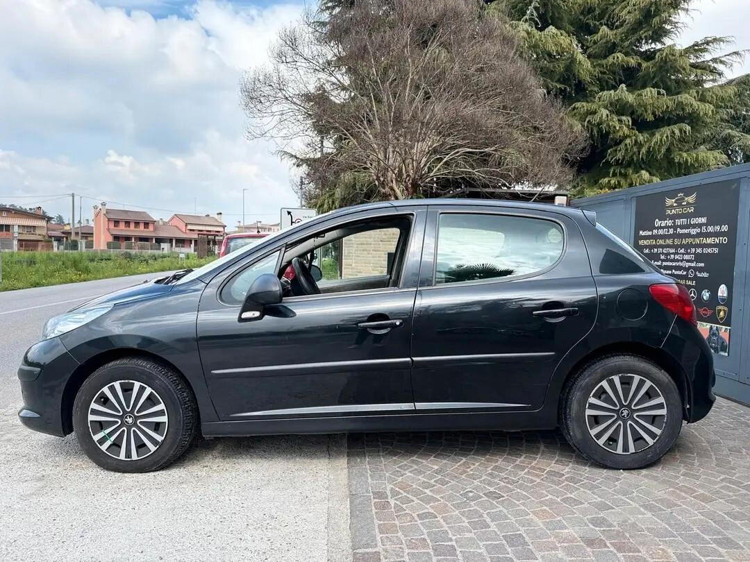 Peugeot 207 1.4 HDi 70CV 5p. XT