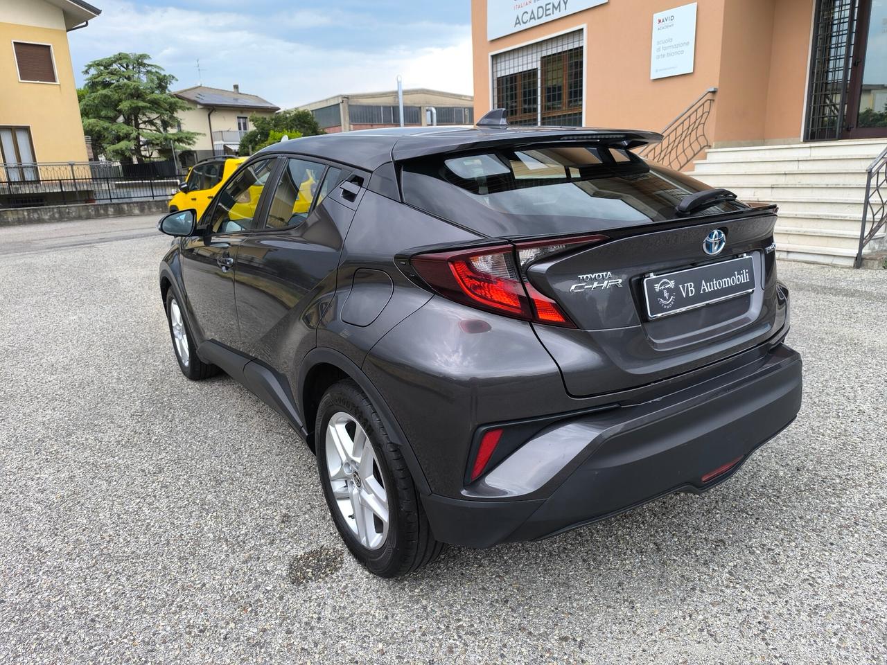 Toyota C-HR 1.8 Hybrid E-CVT Business